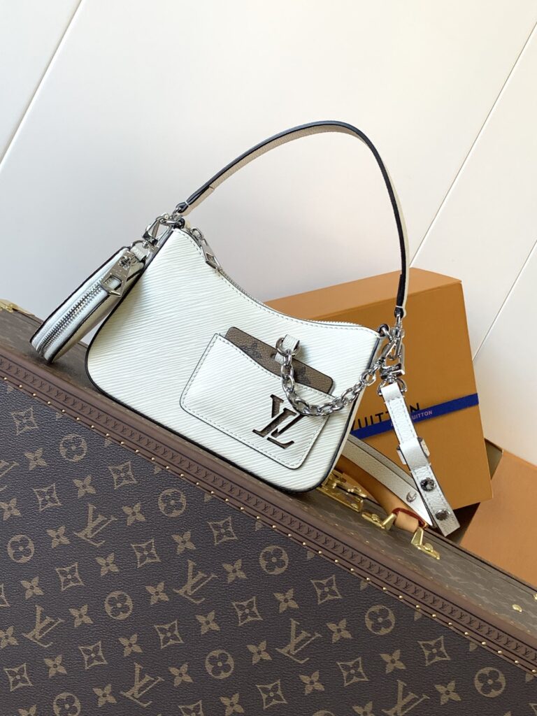 Louis Vuitton 573239 Bag Size 19, 13, 30, 37