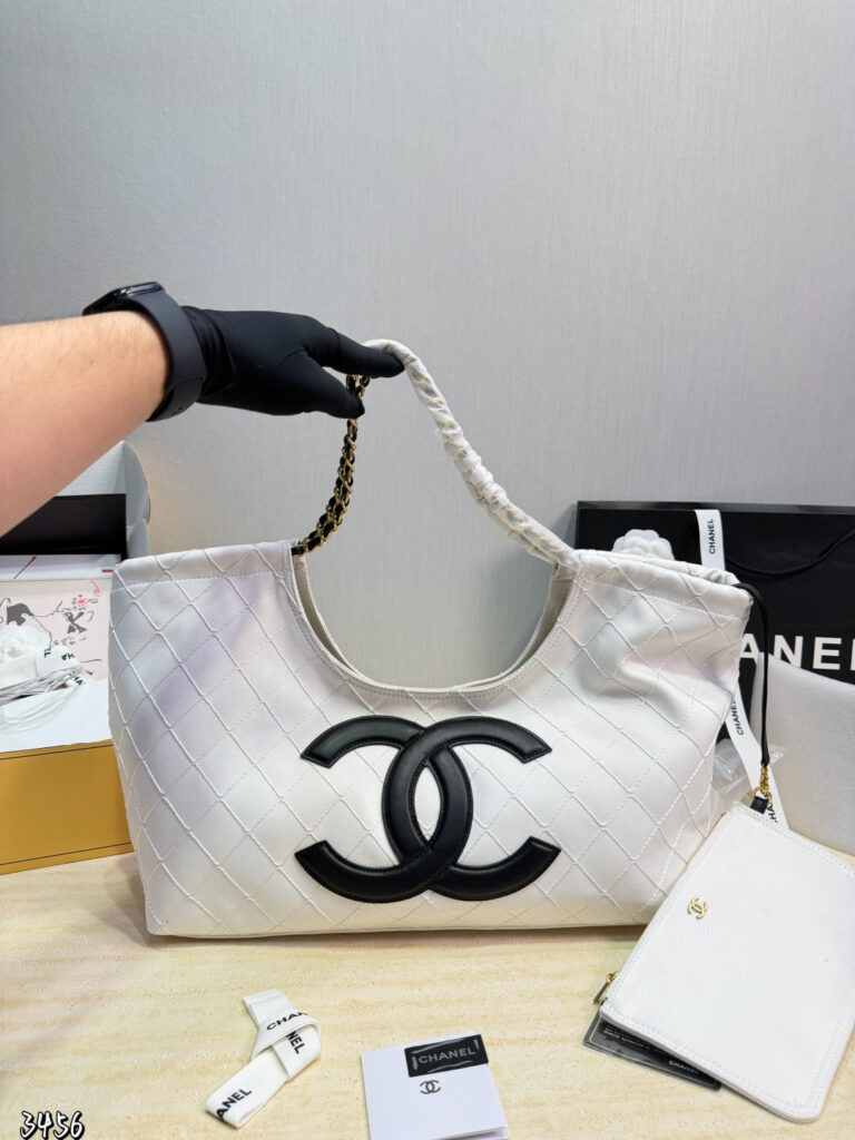 Chanel 573717 Bag Size 26, 42, 20