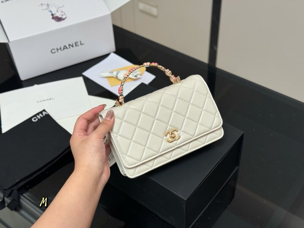 Chanel 576193 Bag Size 19