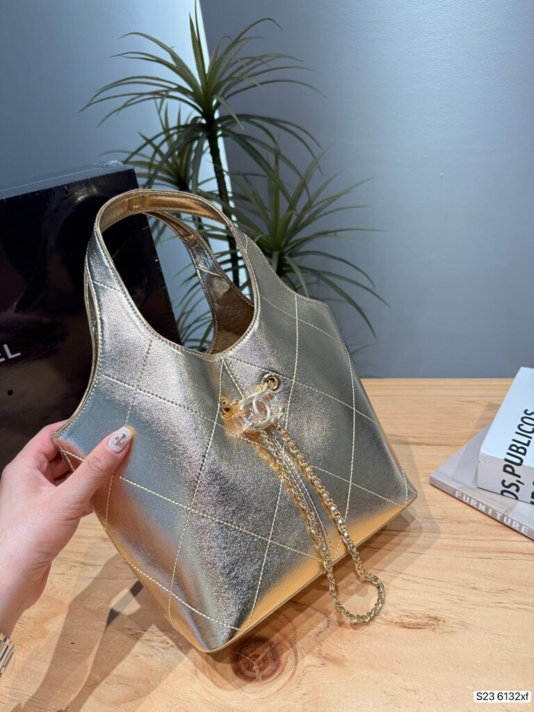 Chanel 577010 Bag Size 21, 18