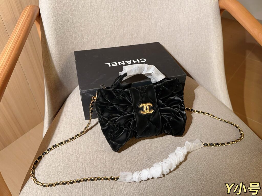 Chanel 577269 Bag Size 19, 16