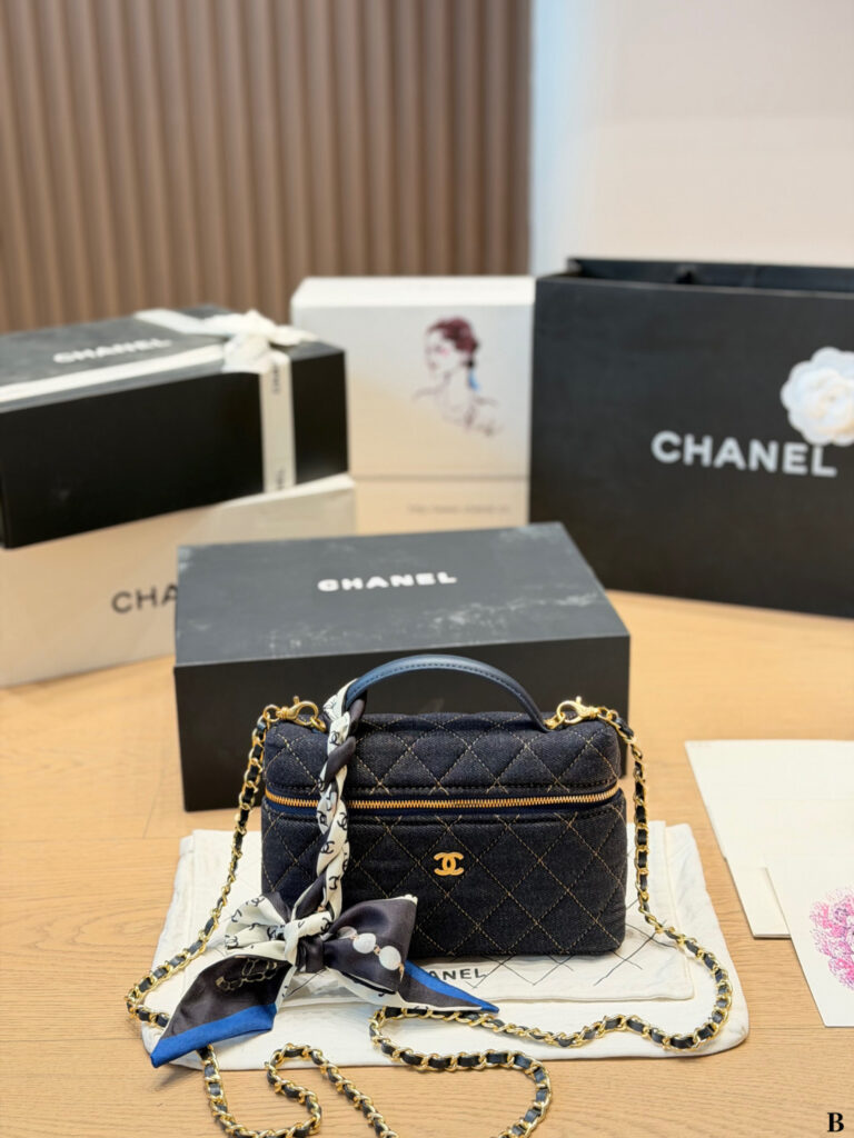 Chanel 577996 Bag Size 19