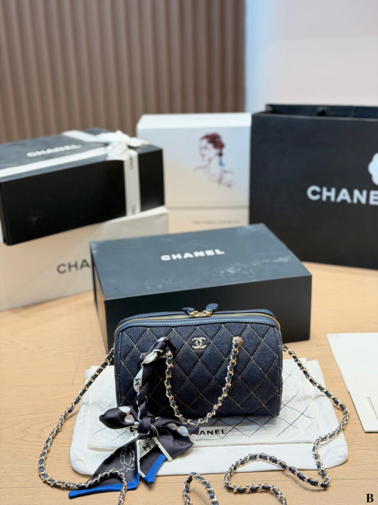 Chanel 577998 Bag Size 19