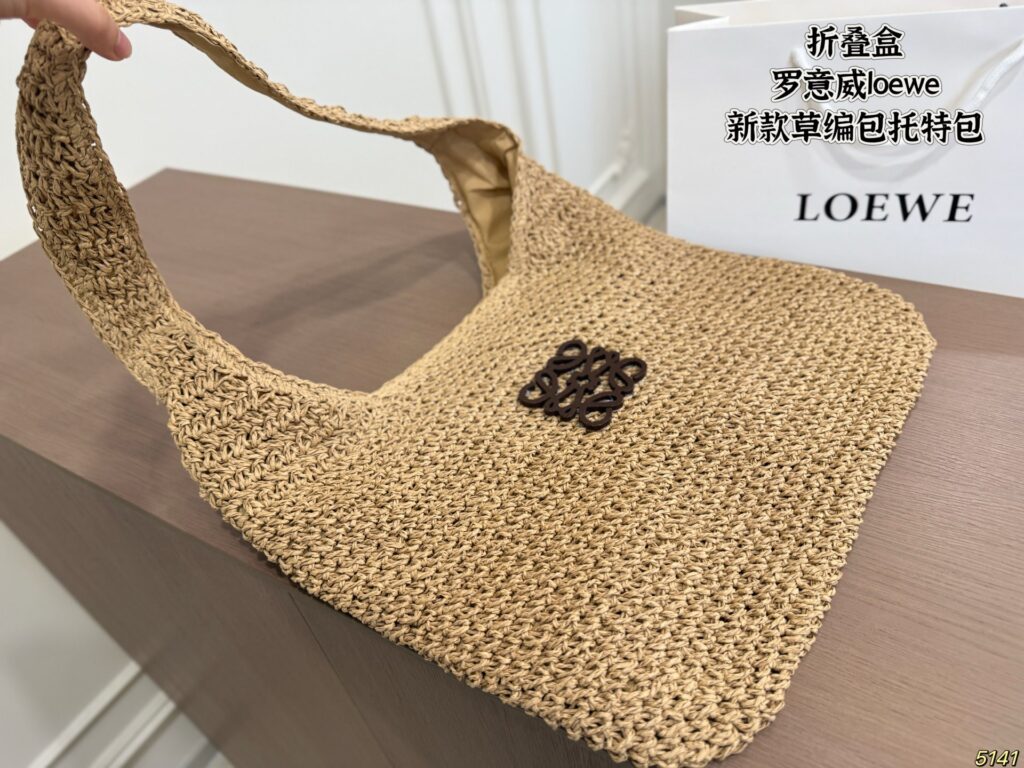 Loewe 578079 Bag Size 37, 33