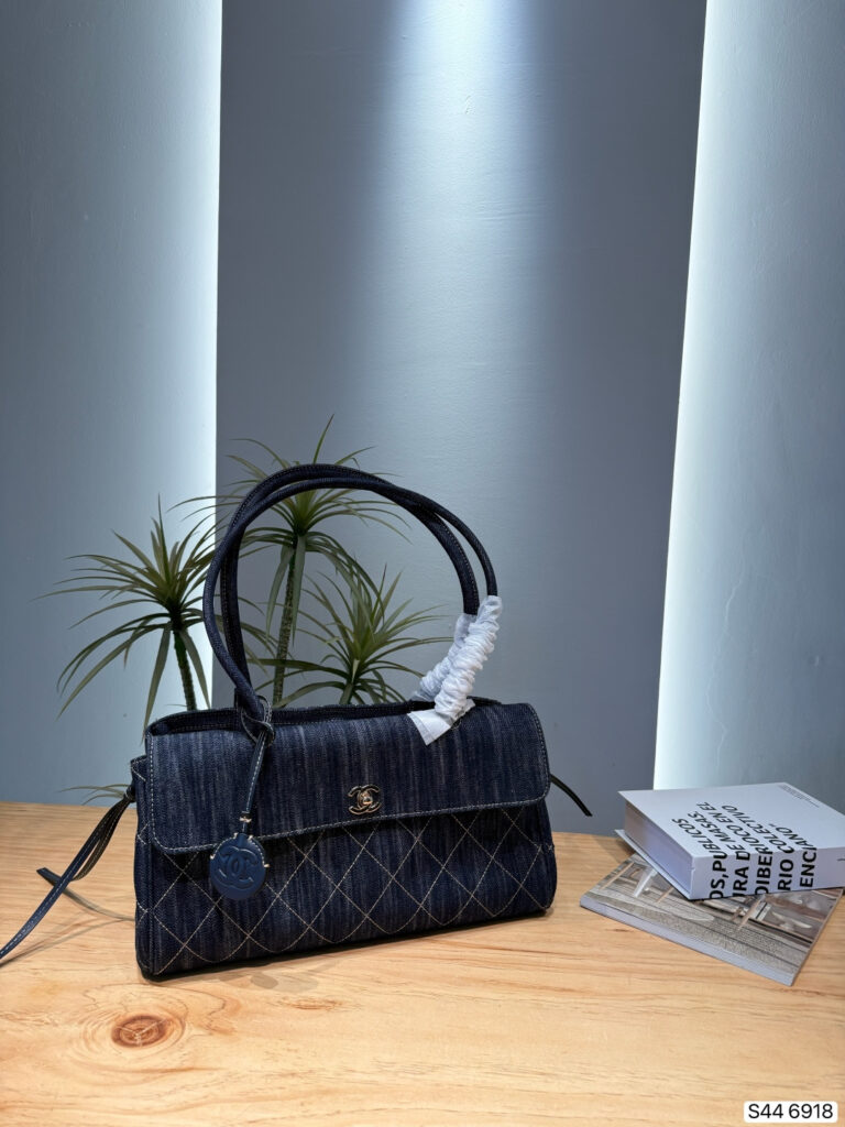 Chanel 578820 Bag Size 35, 18