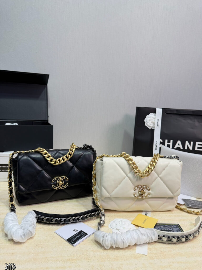 Chanel 579000 Bag Size 25, 16