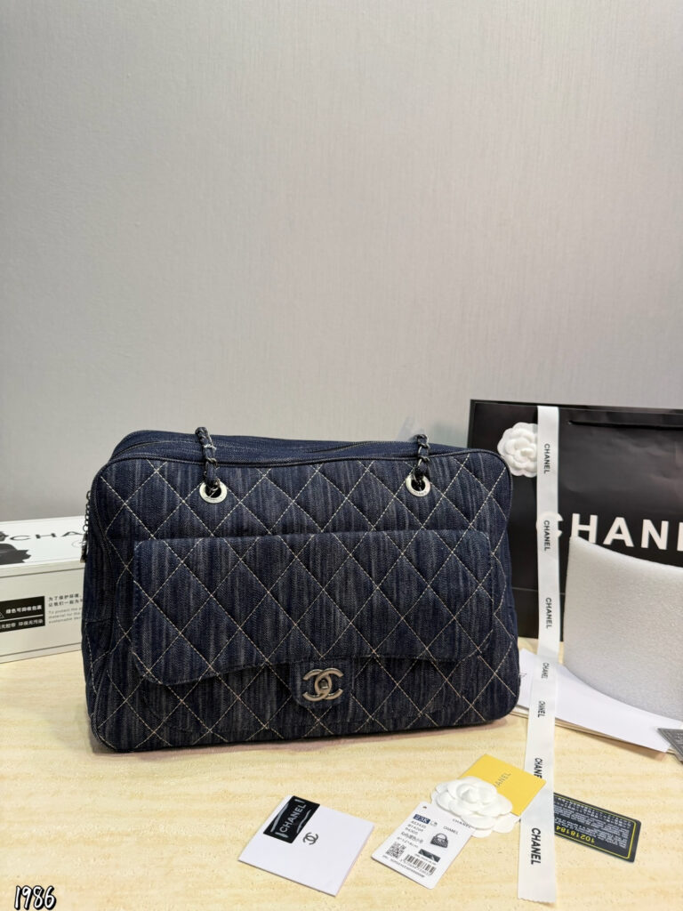 Chanel 579015 Bag Size 40