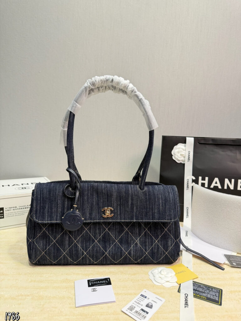 Chanel 579017 Bag Size 36