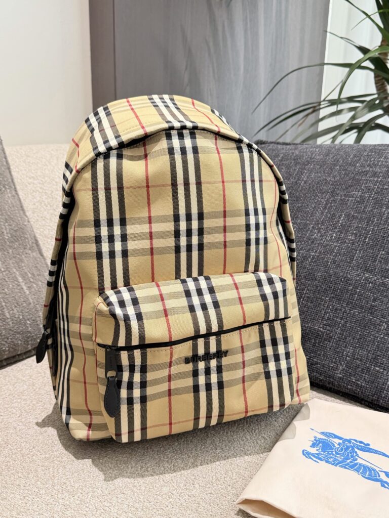 Burberry 579346 Bag Size 30, 32
