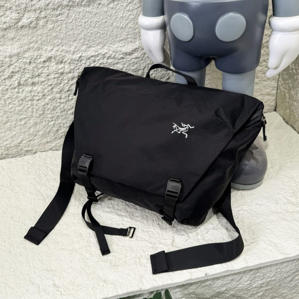Arc Teryx 709984 Bag Size 10, 34, 42