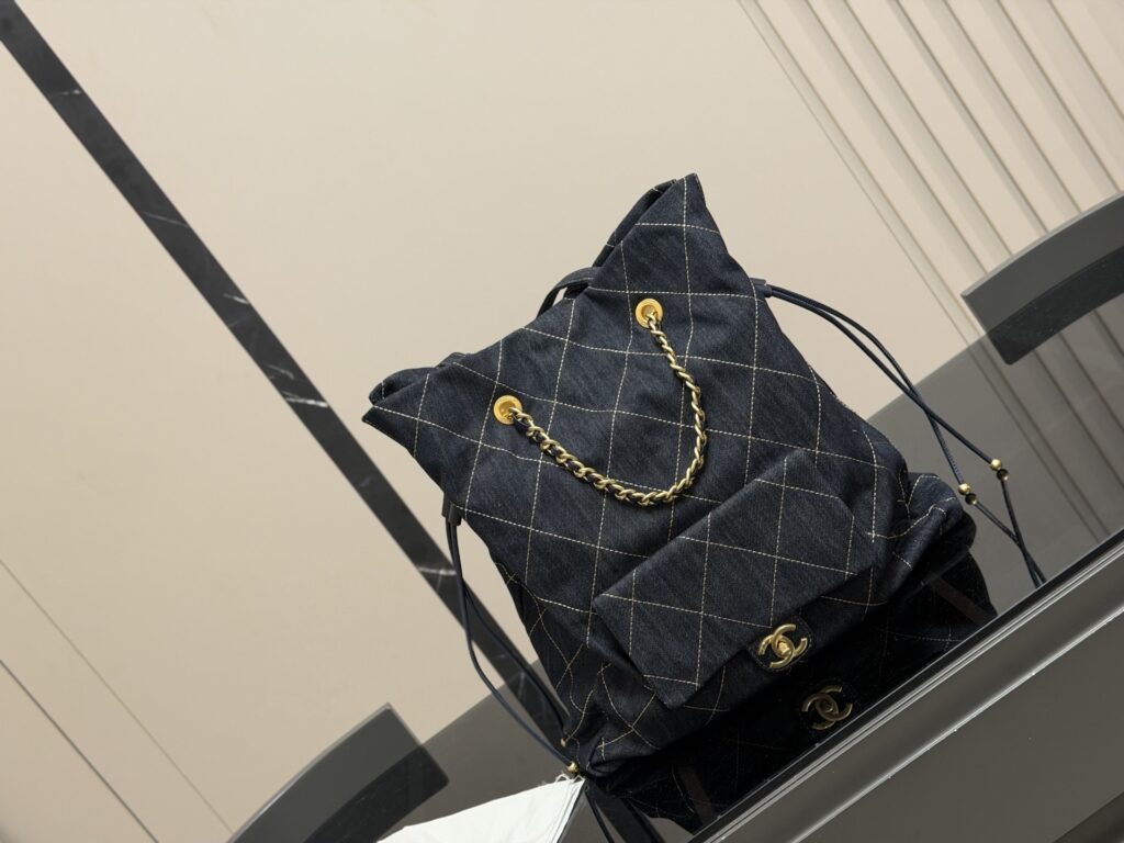 Chanel 722052 Bag Size 39