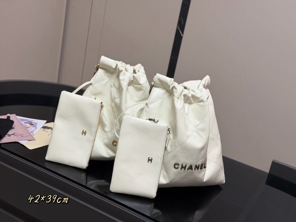 Chanel 722173 Bag Size 42