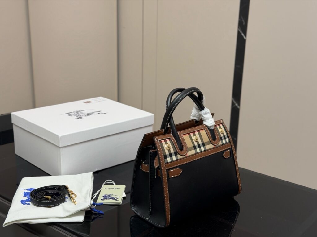 Burberry 728909 Bag Size 25
