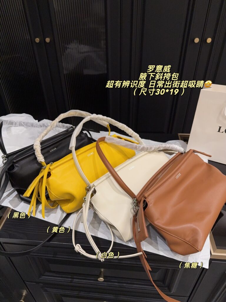 Loewe 786518 Bag Size 30, 19
