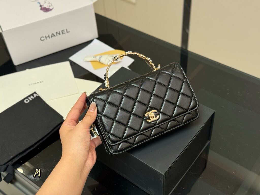 Chanel 797935 Bag Size 19