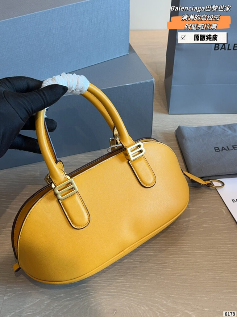 Balenciaga 995794 Bag Size 30, 17