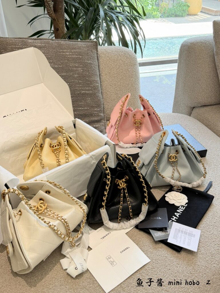 Chanel 997504 Bag Size 20, 22, 12