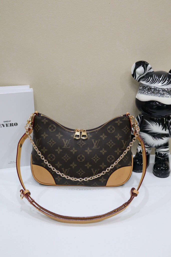 Apple Dcvlrewhbxlq1Eu5Yicqvfujeesidcnxh6Yf6Iq fuJeesIDcnxh6YF6iQ Bag Size 12, 29, 16