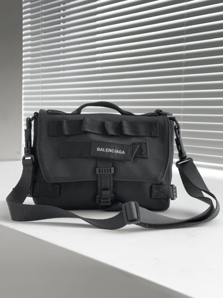 Balenciaga Drelri 9Js-Aaau-D2Pediusia7Xqqhsqzbwdbw IUSIa7XQQhsQZbWDBw Bag Size 25, 20