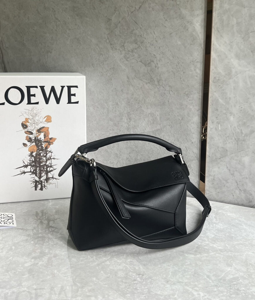 Loewe LT349029 Bag Size 16