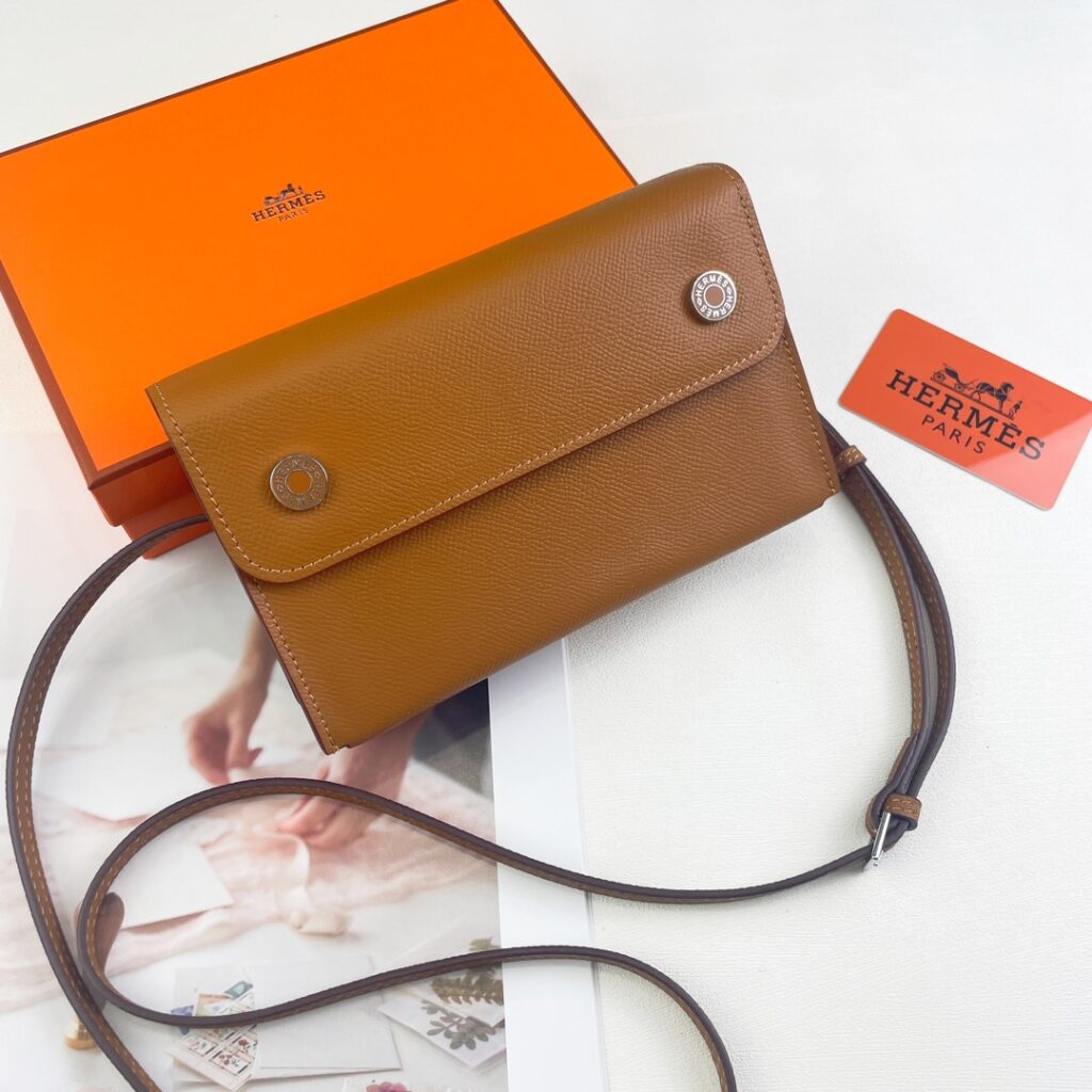 Hermes LT409267 Bag Size 18, 11