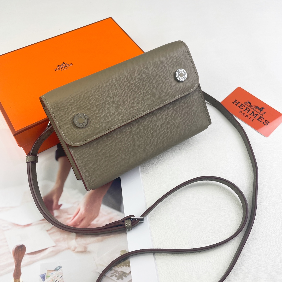 Hermes LT409268 Bag Size 18, 11