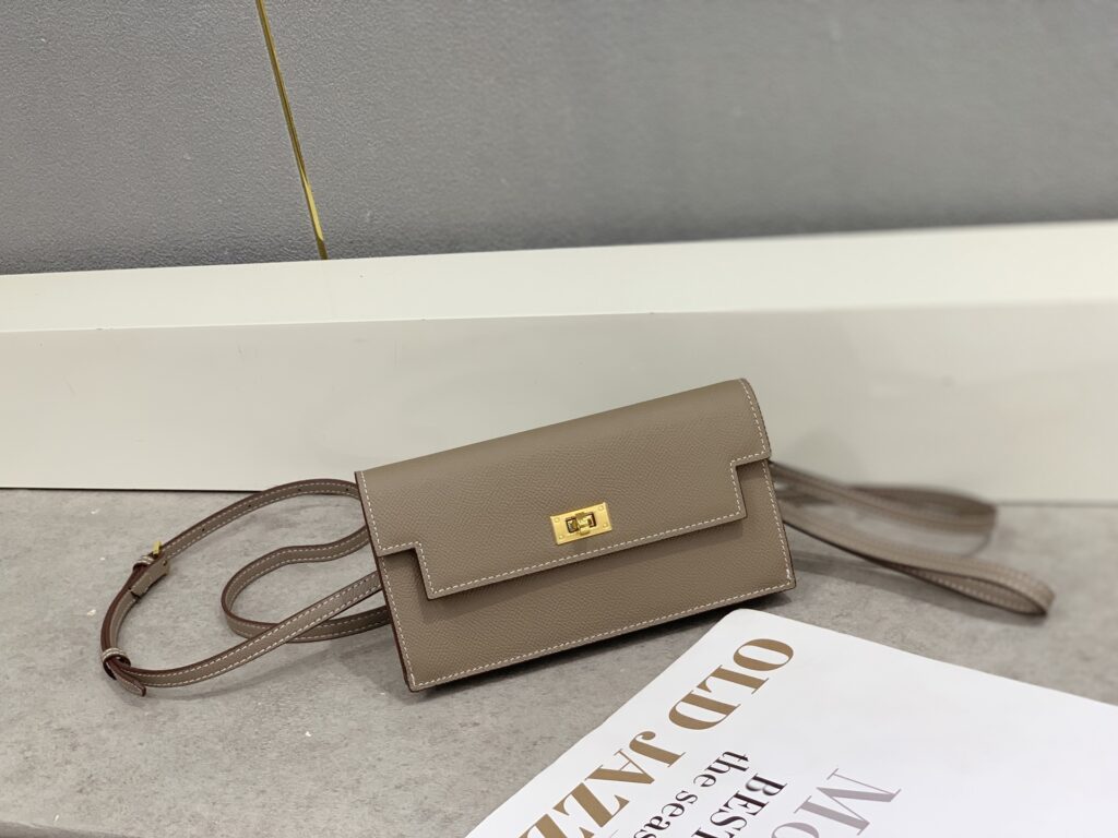 Hermes LT96496 Bag Size 19, 11