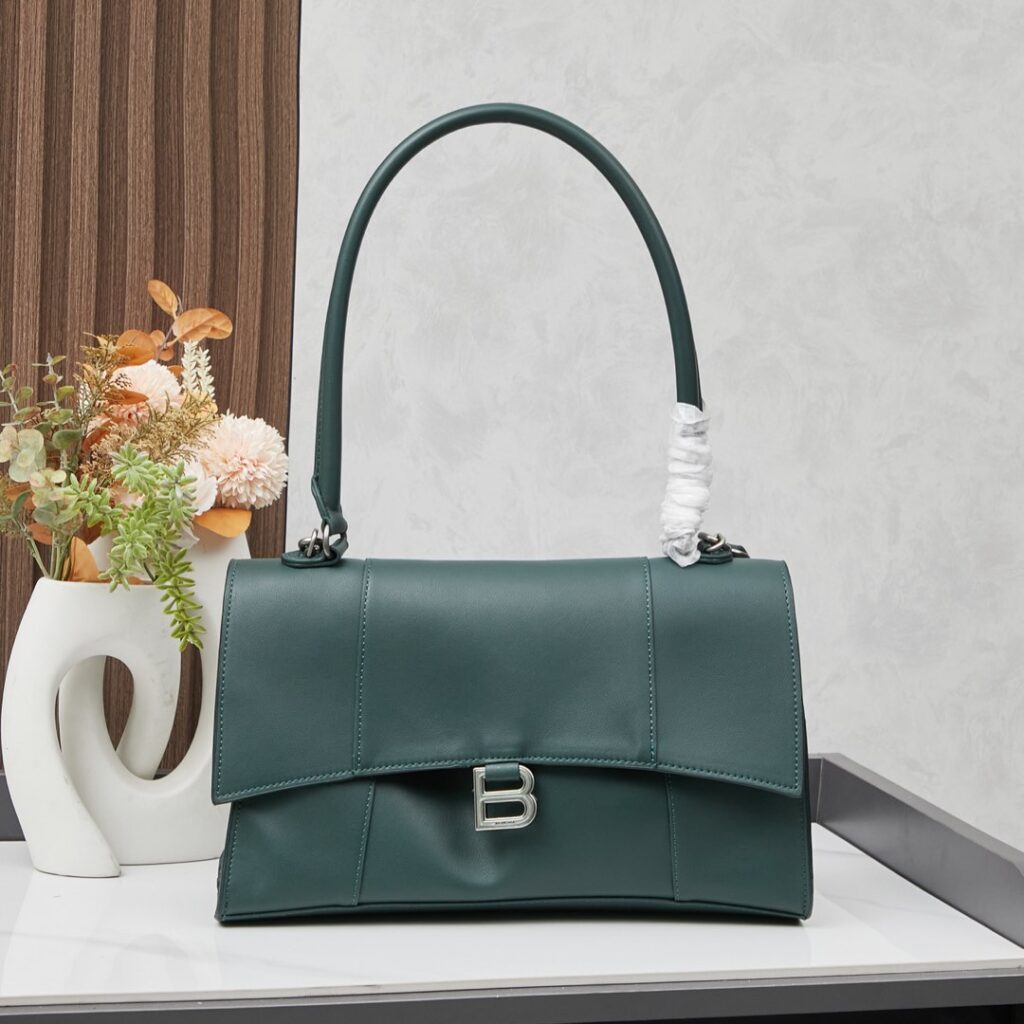 Balenciaga Dwplrdvmfpunpodaqptvtoaarku330Wzfgc1Gfw oaaRku330wzfGC1gFw Bag