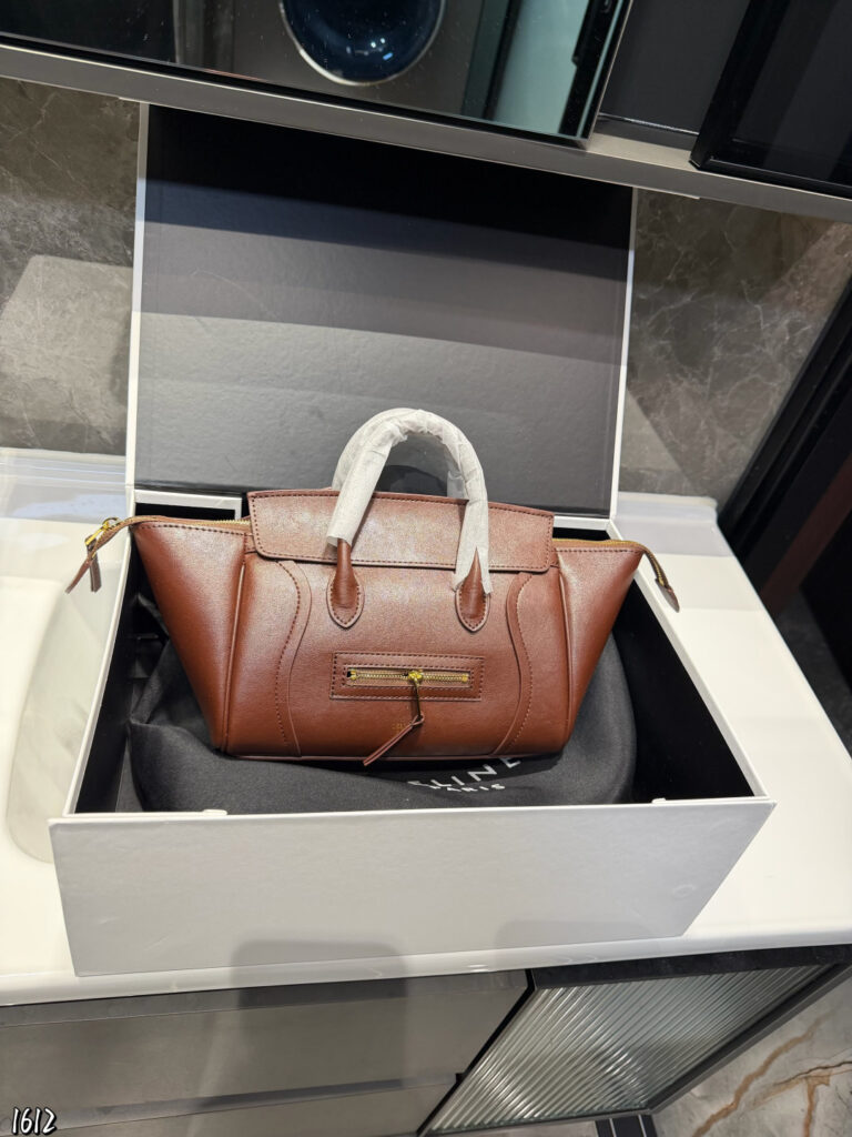 Celine D-Ylr5Cz4Reme7Zncs6Ueopqrl5Jxmioxxif4Ra opQrl5jXmIoxxIf4rA Bag Size 24, 17