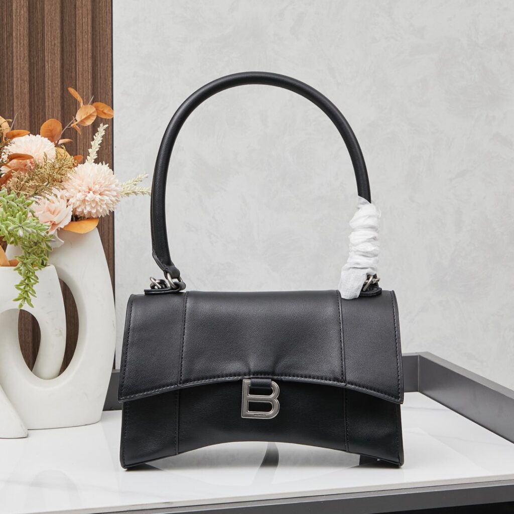 Balenciaga Dlhlrmajeaae68K3Xshvhpfdfcu3Yxx3Ruu00Nq PFDFCU3YXx3Ruu00NQ Bag