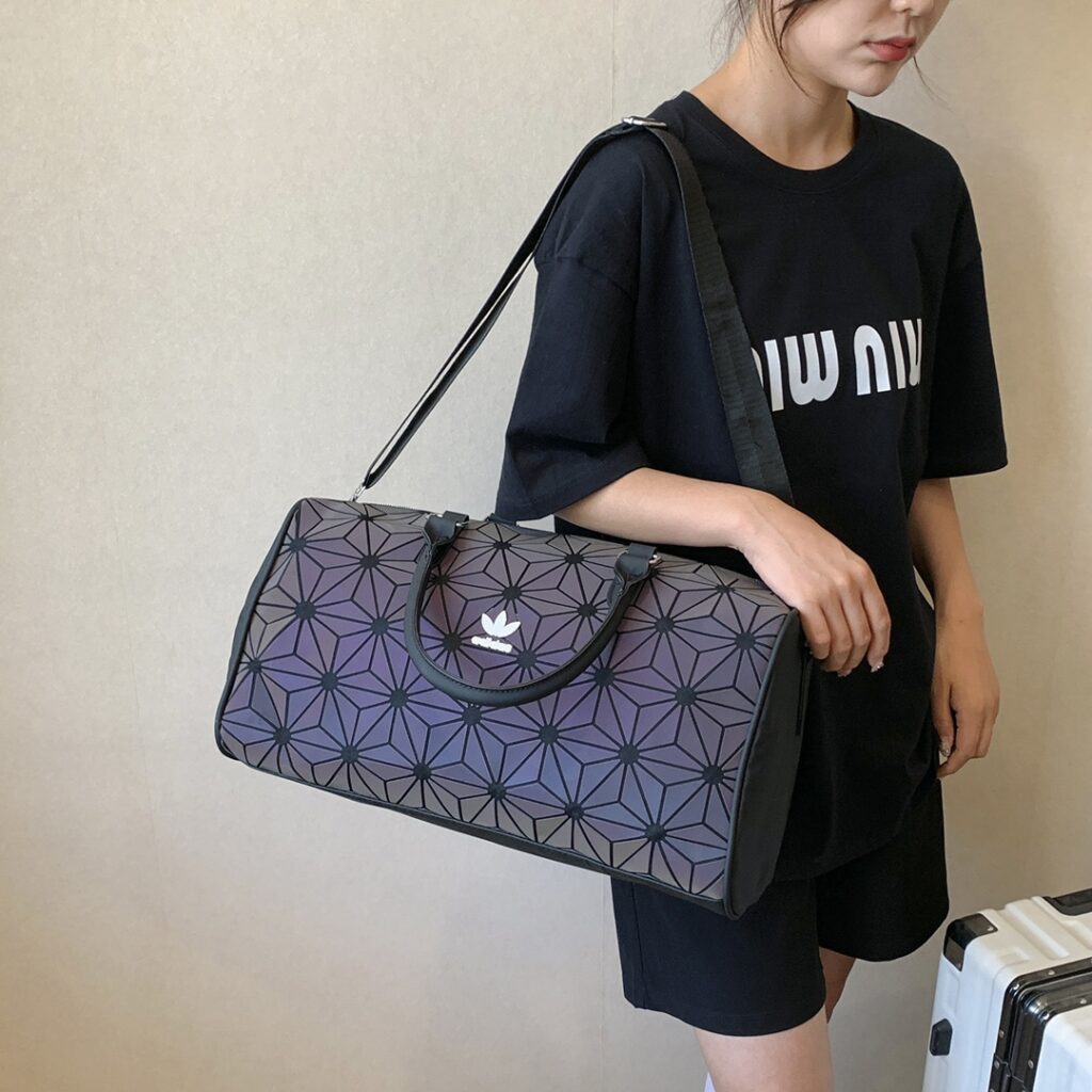 Adidas Dsrlrtiwcqzq2Butlt5Dtiskqd Kxwtpmn7Hsdg tiSKqDkxWtpmn7HSdg Bag Size 85, 45, 24, 21